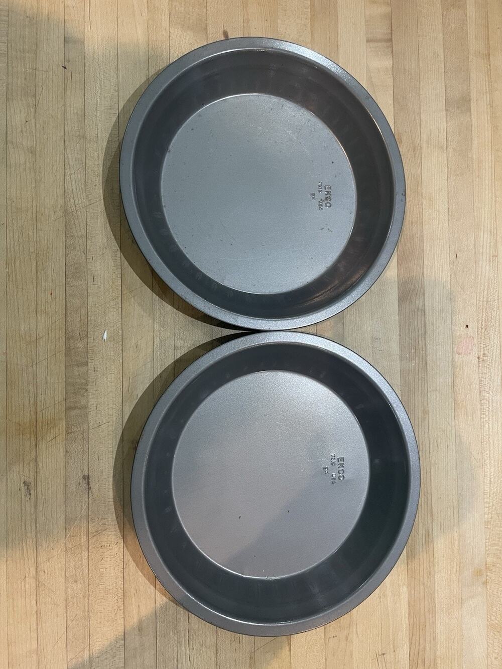 2 Vintage EKCO Pie Pan Metal Plate M310 USA 1980s Bakeware 9”